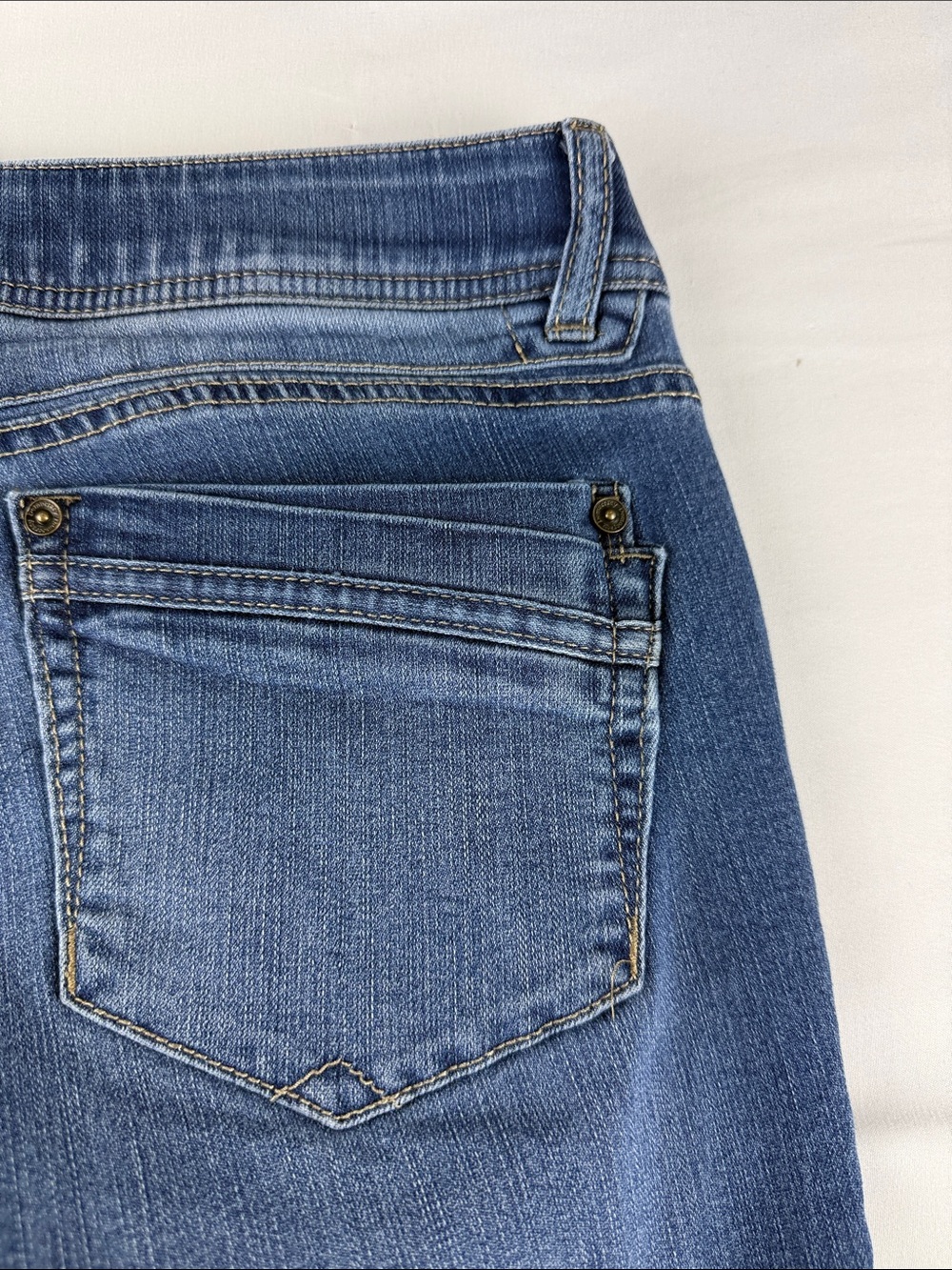 Democracy Ab Solution Crop Jeans Women's Size 6 Stretch Denim - Picture 8 of 9